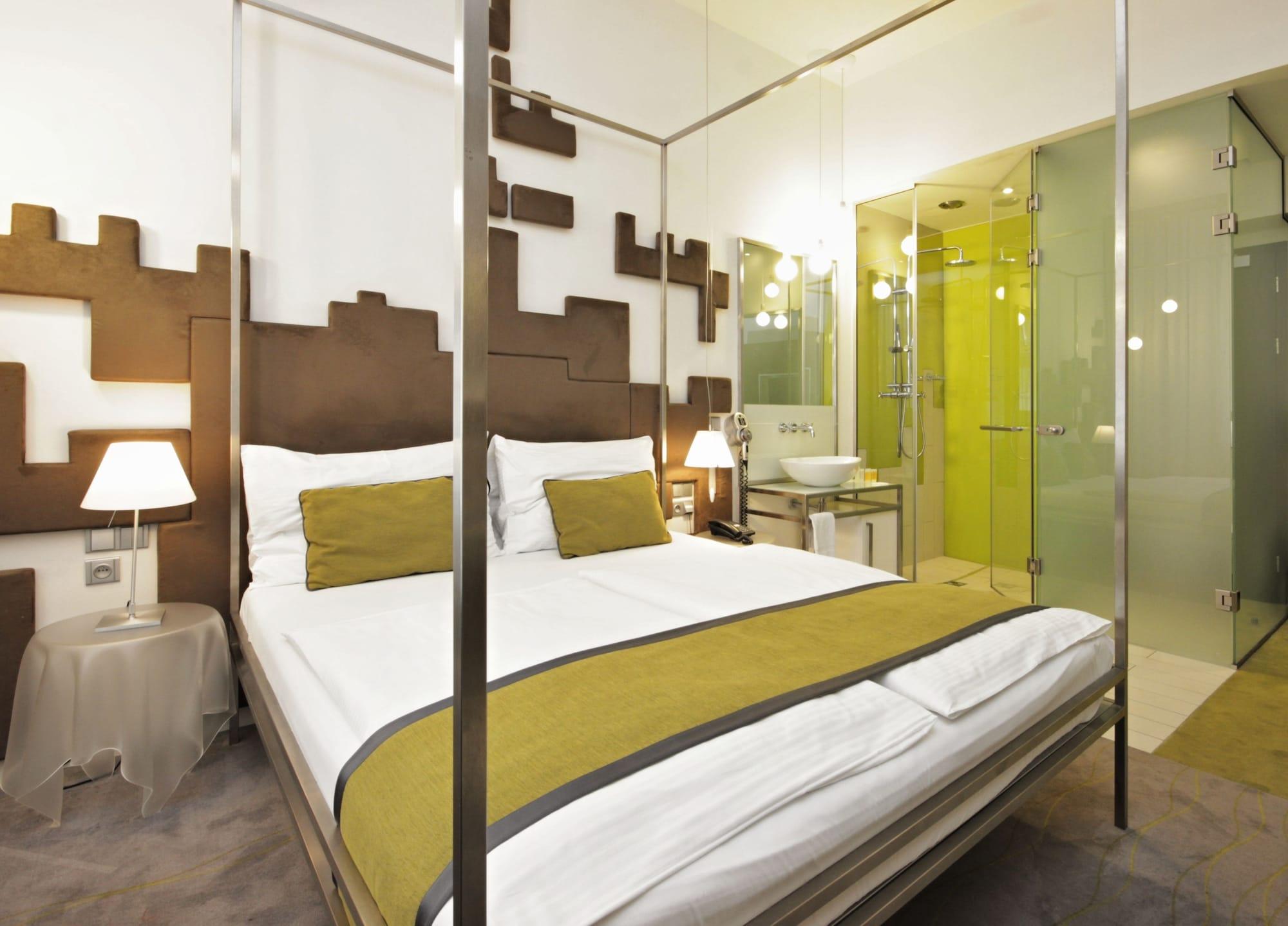 Pure White Hotel Прага Екстериор снимка