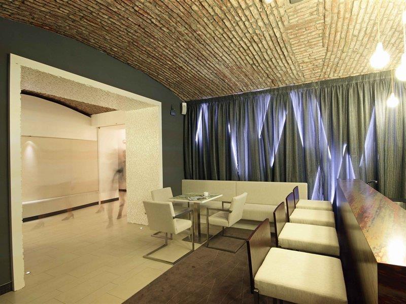 Pure White Hotel Прага Екстериор снимка
